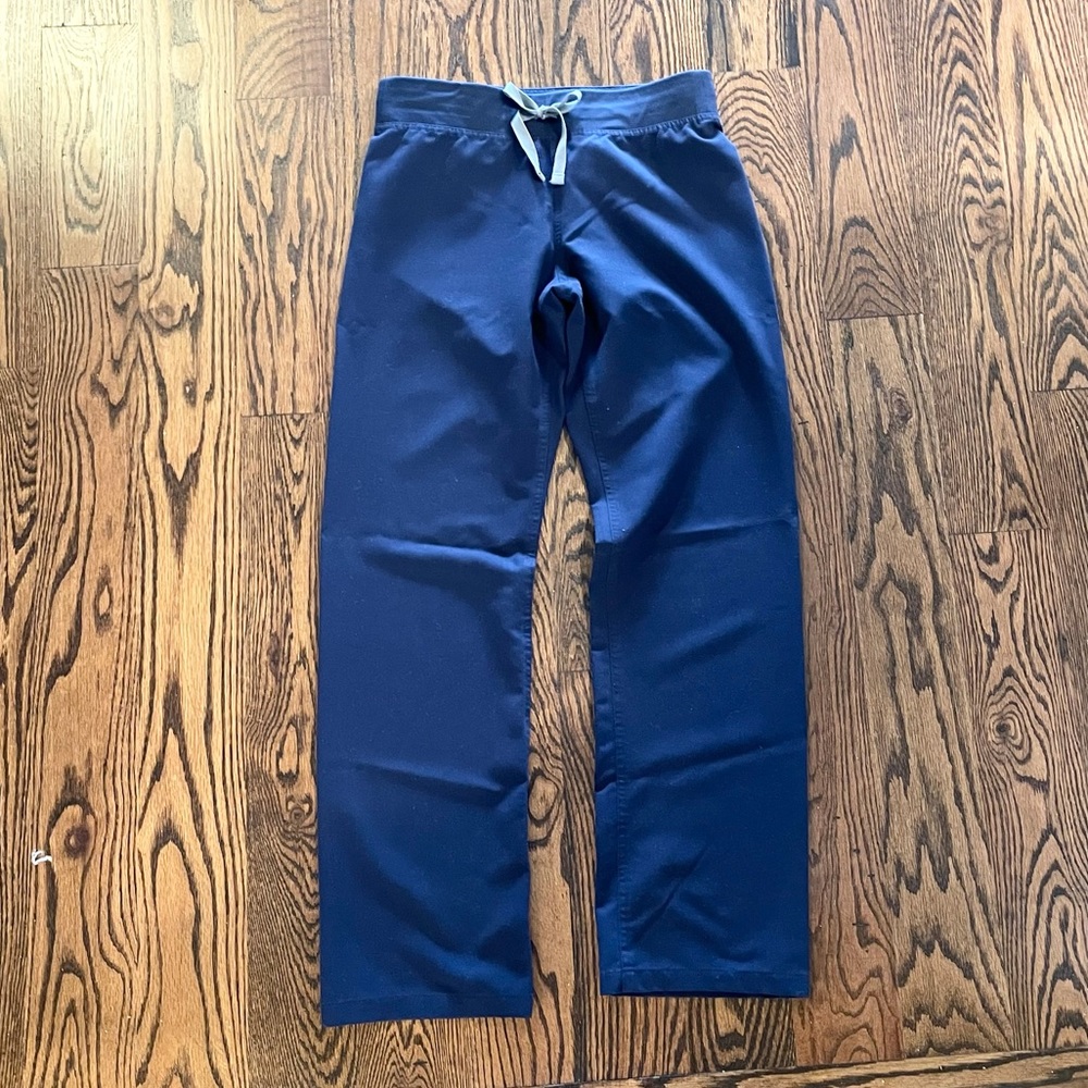 Figs Livingston navy scrub pants